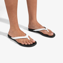 Ho‘ōpio Maluā - Bright White / Warm Sand